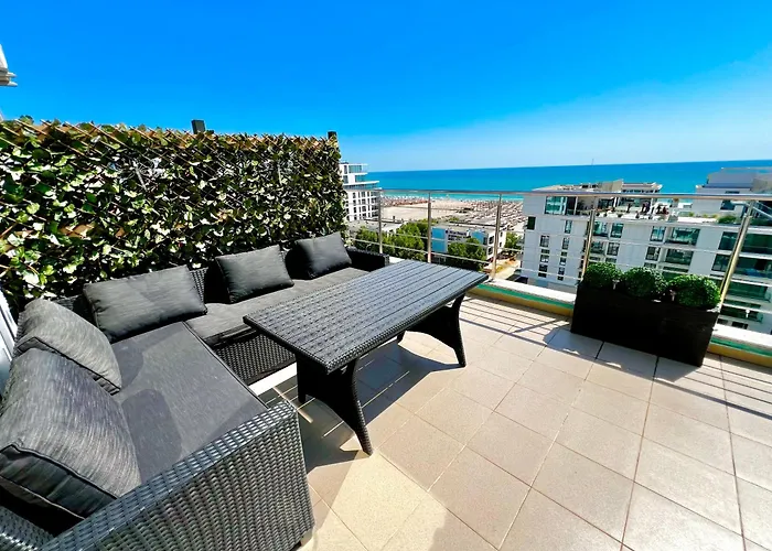 Summerland Sea View Penthouse & Jacuzzi