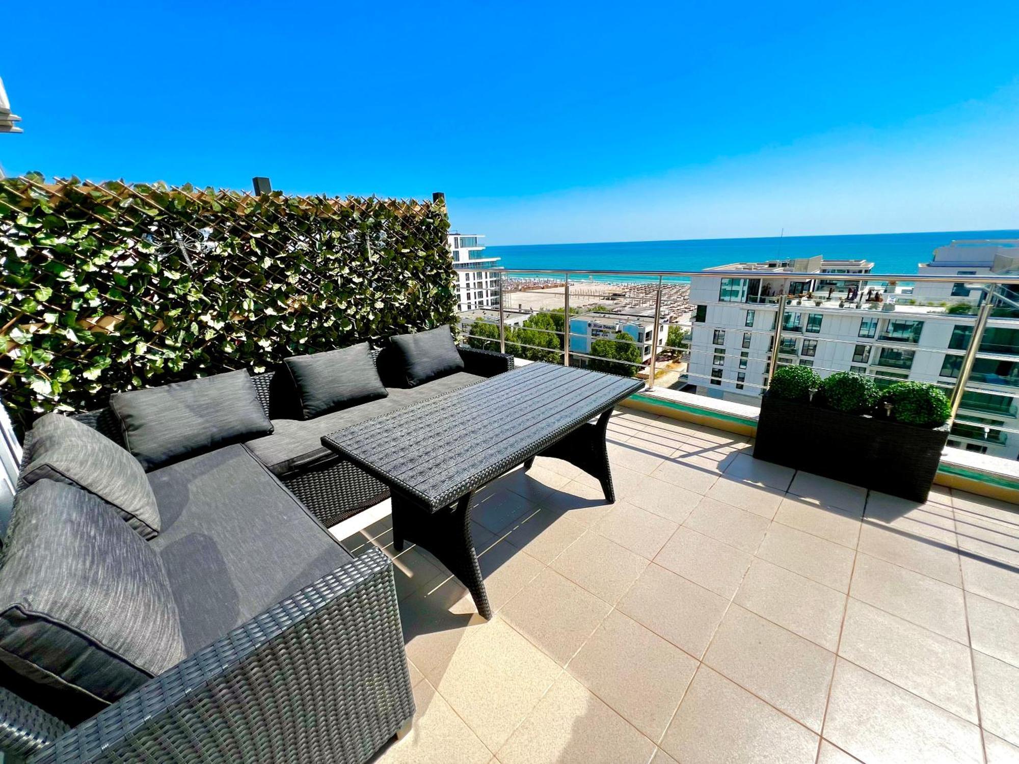 Apartamento Summerland Sea View Penthouse & Jacuzzi Mamaia